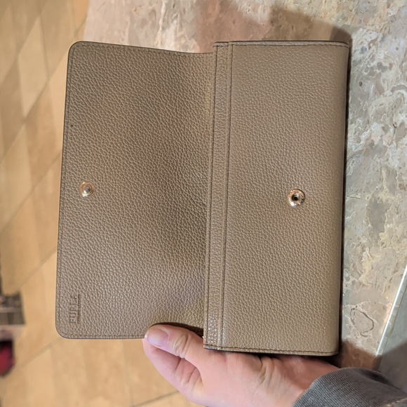 NWOT Furla Tan Leather Women's Wallet - Picture 10 of 15